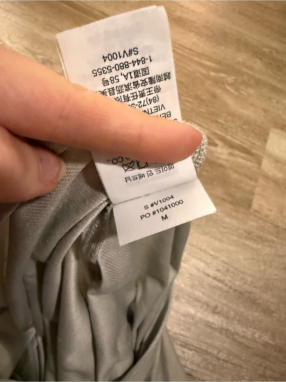 Vuori light gray men's shirt with extra button - Picture 4 of 4